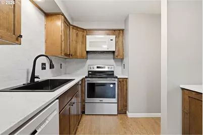 605 SE 121st Ave #5, Vancouver, WA 98683 - Photo 7