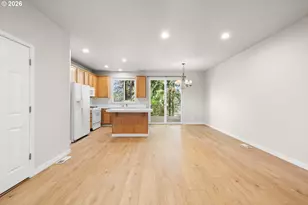 20123 Hoodview Ave, West Linn, OR 97068 - Photo 3