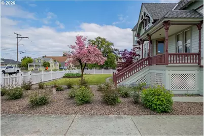 1121 Main St, Dallas, OR 97338 - Photo 3