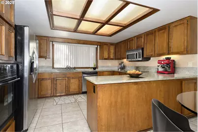 3143 NE 156th Ave, Portland, OR 97230 - Photo 11