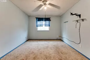 445 SW Juniper St, Junction City, OR 97448 - Photo 17