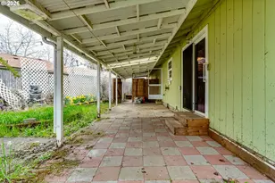 445 SW Juniper St, Junction City, OR 97448 - Photo 31