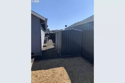 326 Auburn Ln, Creswell, OR 97426 - Photo 15