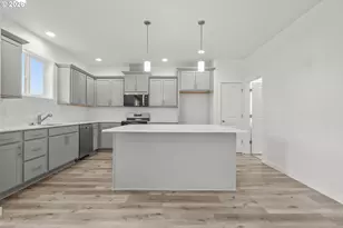 673 Parker Loop, Silverton, OR 97381 - Photo 15