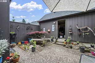 157 Westbrook Way, Eugene, OR 97405 - Photo 11