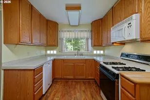 6290 Carman Dr, Lake Oswego, OR 97035 - Photo 11