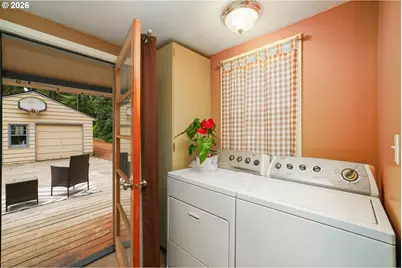 6290 Carman Dr, Lake Oswego, OR 97035 - Photo 17