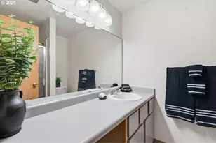 13216 NE Salmon Creek Ave, Vancouver, WA 98686 - Photo 17