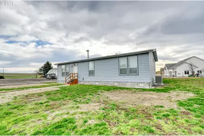 105 Columbia St, Helix, OR 97835 - Photo 1