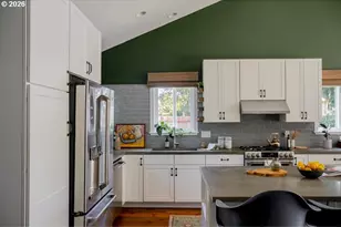5104 SE Long St, Portland, OR 97206 - Photo 9
