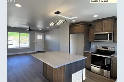 1224 SE Booth Ave, Roseburg, OR 97470 - Photo 5