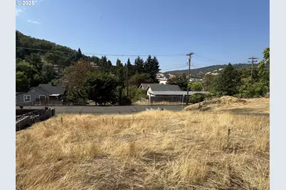 1224 SE Booth Ave, Roseburg, OR 97470 - Photo 13