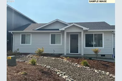 1224 SE Booth Ave, Roseburg, OR 97470 - Photo 1