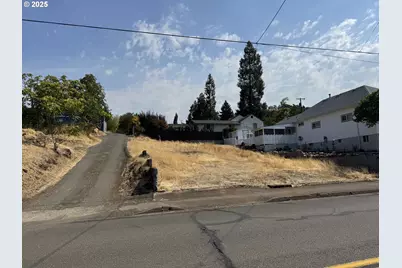 1224 SE Booth Ave, Roseburg, OR 97470 - Photo 11
