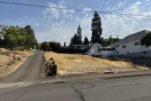 1224 SE Booth Ave, Roseburg, OR 97470 - Photo 11