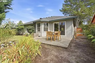 2053 SE 74th Ave, Hillsboro, OR 97123 - Photo 31