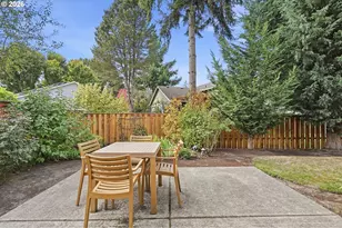 2053 SE 74th Ave, Hillsboro, OR 97123 - Photo 29
