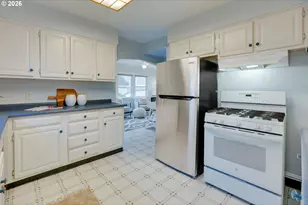 4524 NE Broadway, Portland, OR 97213 - Photo 13