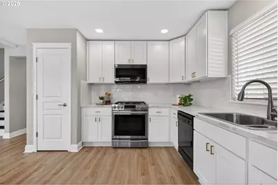 5912 NE McBride Ln, Hillsboro, OR 97124 - Photo 15