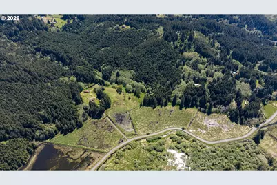 94010 North Way Ln, North Bend, OR 97459 - Photo 5