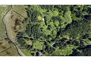 94010 N Way Ln, North Bend, OR 97459 - Photo 9