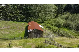 94010 N Way Ln, North Bend, OR 97459 - Photo 17