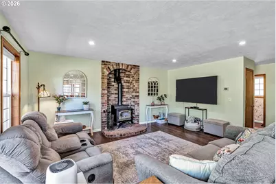 12313 S Groshong Rd, Molalla, OR 97038 - Photo 5