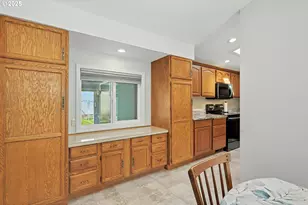 950 Pomona St, The Dalles, OR 97058 - Photo 11