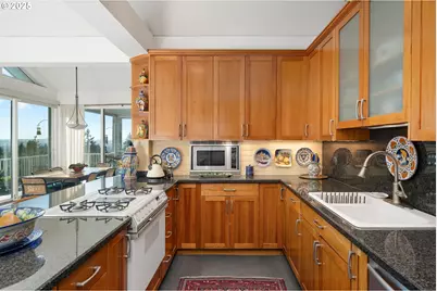 4141 SW Washouga Ave, Portland, OR 97239 - Photo 29