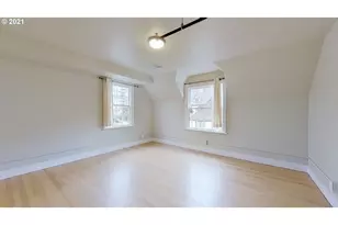 998 Ferry Ln, Eugene, OR 97401 - Photo 13