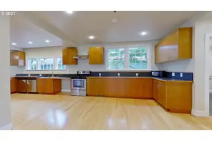 998 Ferry Ln, Eugene, OR 97401 - Photo 7