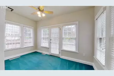 998 Ferry Ln, Eugene, OR 97401 - Photo 9