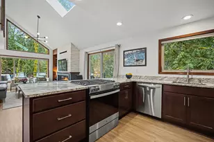 21112 E Mountain Creek Cir, Rhododendron, OR 97049 - Photo 13