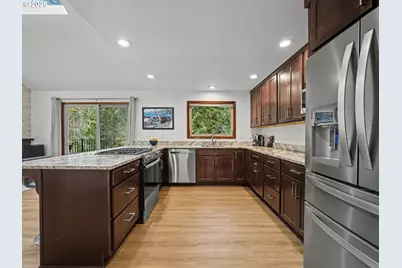 21112 E Mountain Creek Cir, Rhododendron, OR 97049 - Photo 11