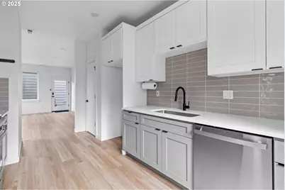 4851 NE Cully Blvd #6, Portland, OR 97218 - Photo 11