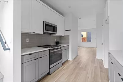 4851 NE Cully Blvd #6, Portland, OR 97218 - Photo 13