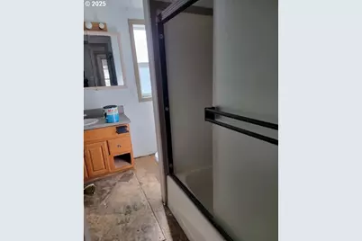 420 W Grant St, Burns, OR 97720 - Photo 9