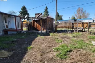 420 W Grant St, Burns, OR 97720 - Photo 17