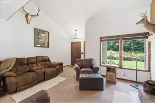 36909 Edgemont Dr, Lebanon, OR 97355 - Photo 9