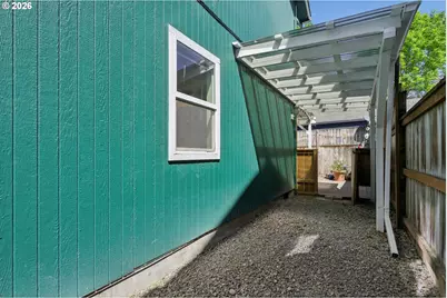 18811 SW Bonnie Meadow Ln, Beaverton, OR 97003 - Photo 25