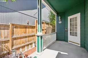 18811 SW Bonnie Meadow Ln, Beaverton, OR 97003 - Photo 9