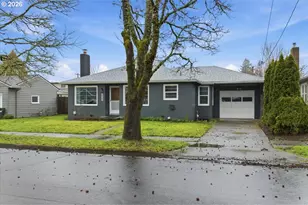1084 24th St, Salem, OR 97301 - Photo 3