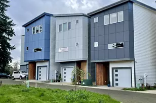9023 NE Hoyt St, Portland, OR 97220 - Photo 1
