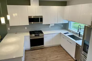 9023 NE Hoyt St, Portland, OR 97220 - Photo 3