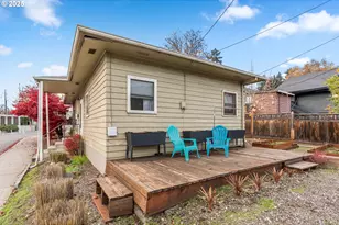 320 NE Tohomish St, White Salmon, WA 98672 - Photo 5