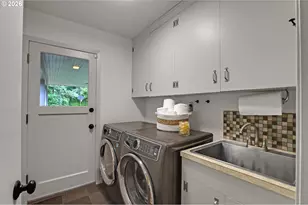 1275 SW Orinda Way, Portland, OR 97225 - Photo 23
