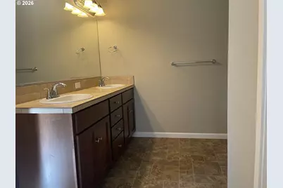 323 NW Pacific Hills Dr, Willamina, OR 97396 - Photo 7