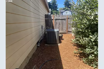 323 NW Pacific Hills Dr, Willamina, OR 97396 - Photo 3