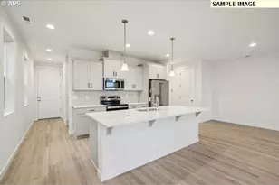 18309 NE 14th St, Vancouver, WA 98684 - Photo 3