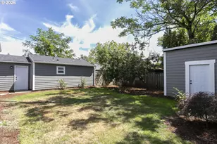 8316 SE Raymond Ct, Portland, OR 97266 - Photo 19